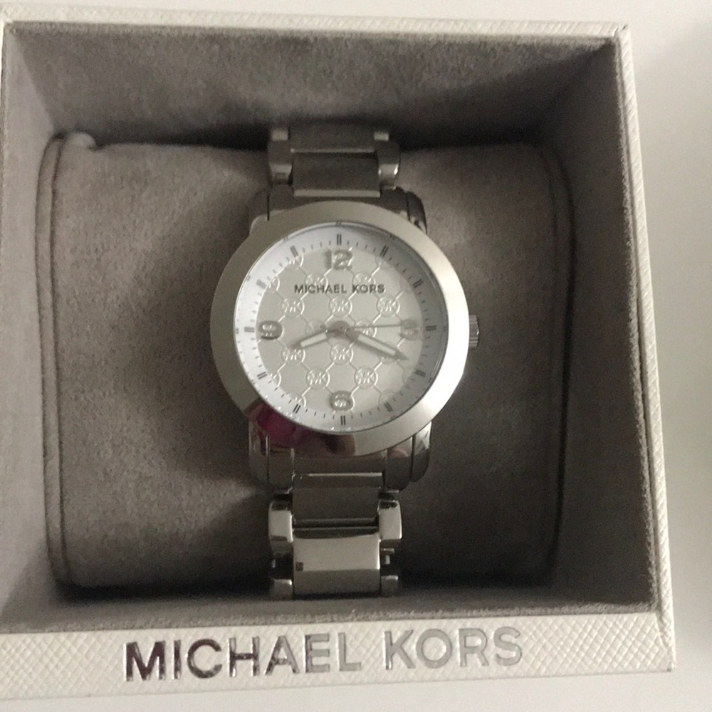 MK swatch